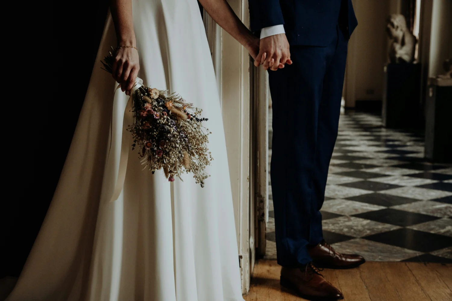 Timeless wedding website collection